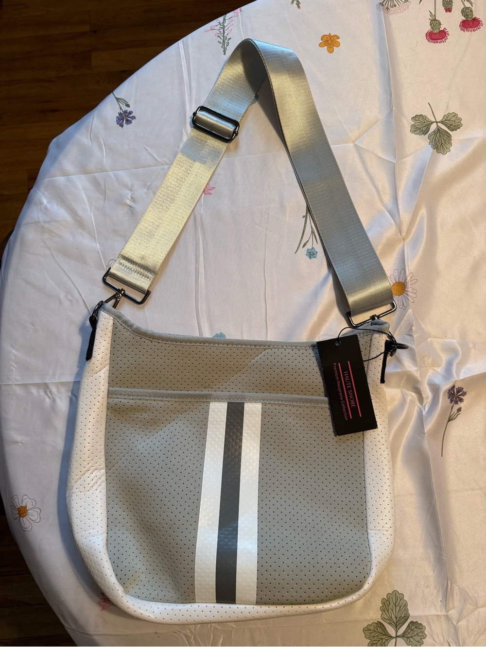 Women’s Neoprene Messenger Bag in Light Gray with Reflective Stripe